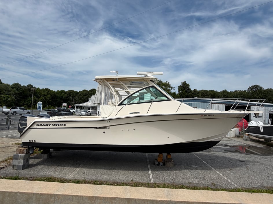 2019 Grady-White 330 Express