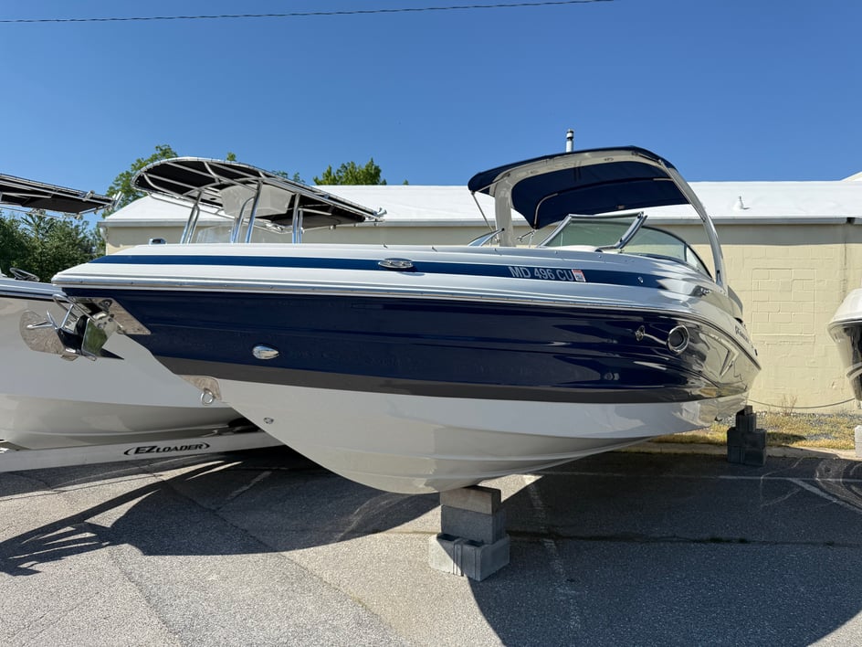 2023 Crownline 280 XSS Bowrider