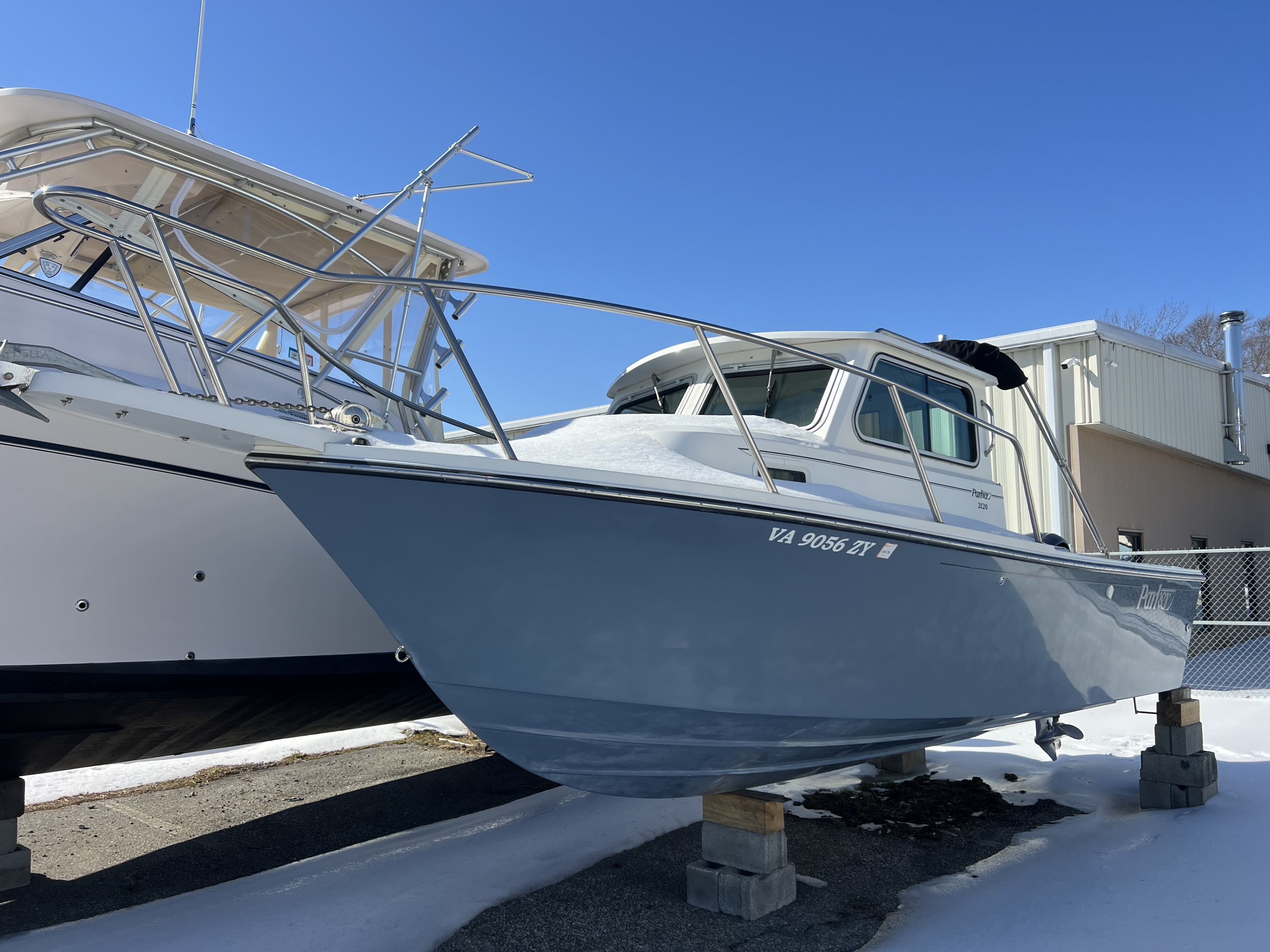 2015 Parker 2120 Sport Cabin