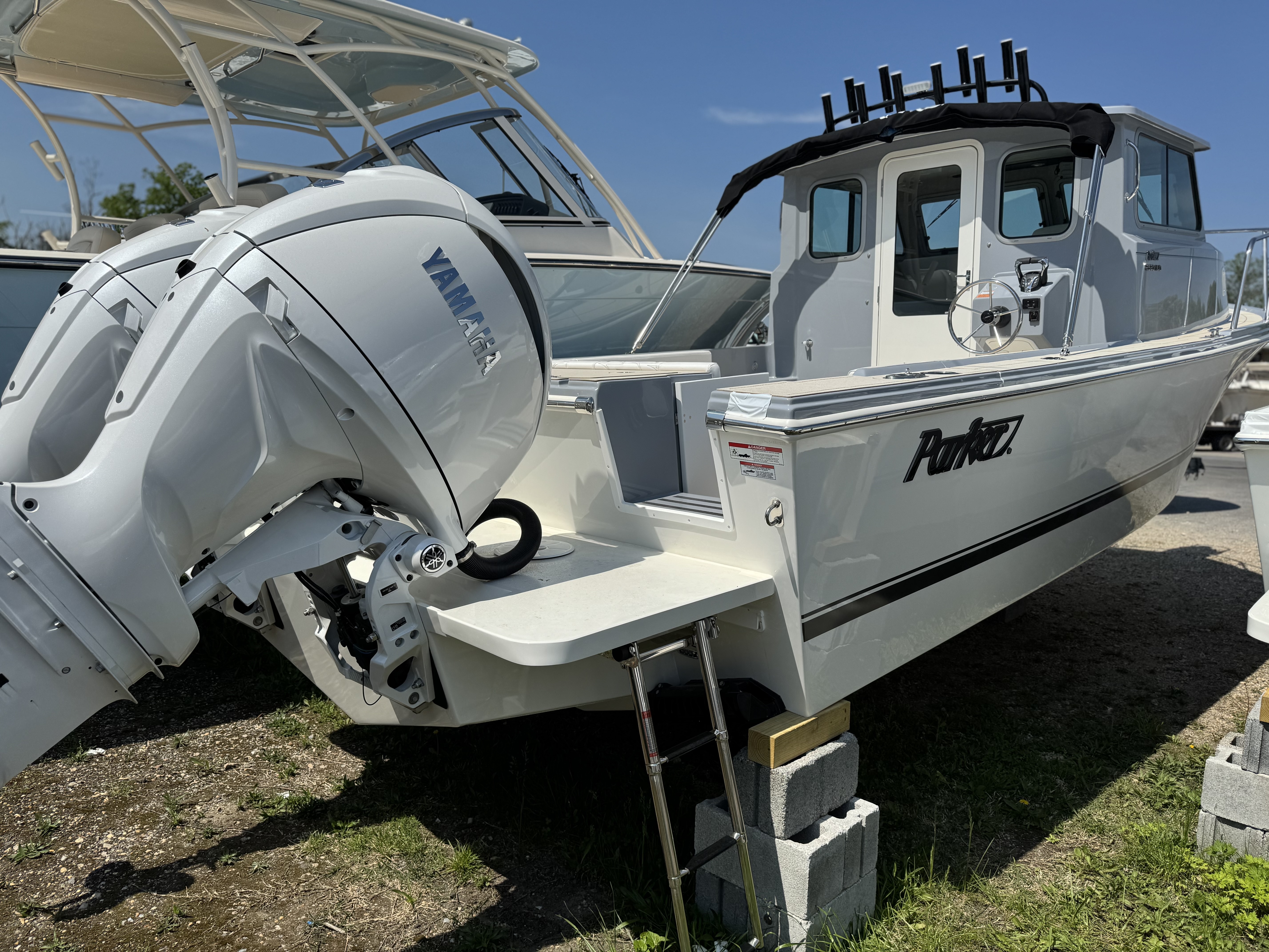 Parker 2520 XLD Sport Cabin