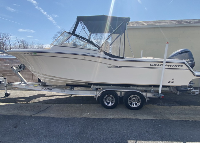 2018 Grady-White Freedom 235