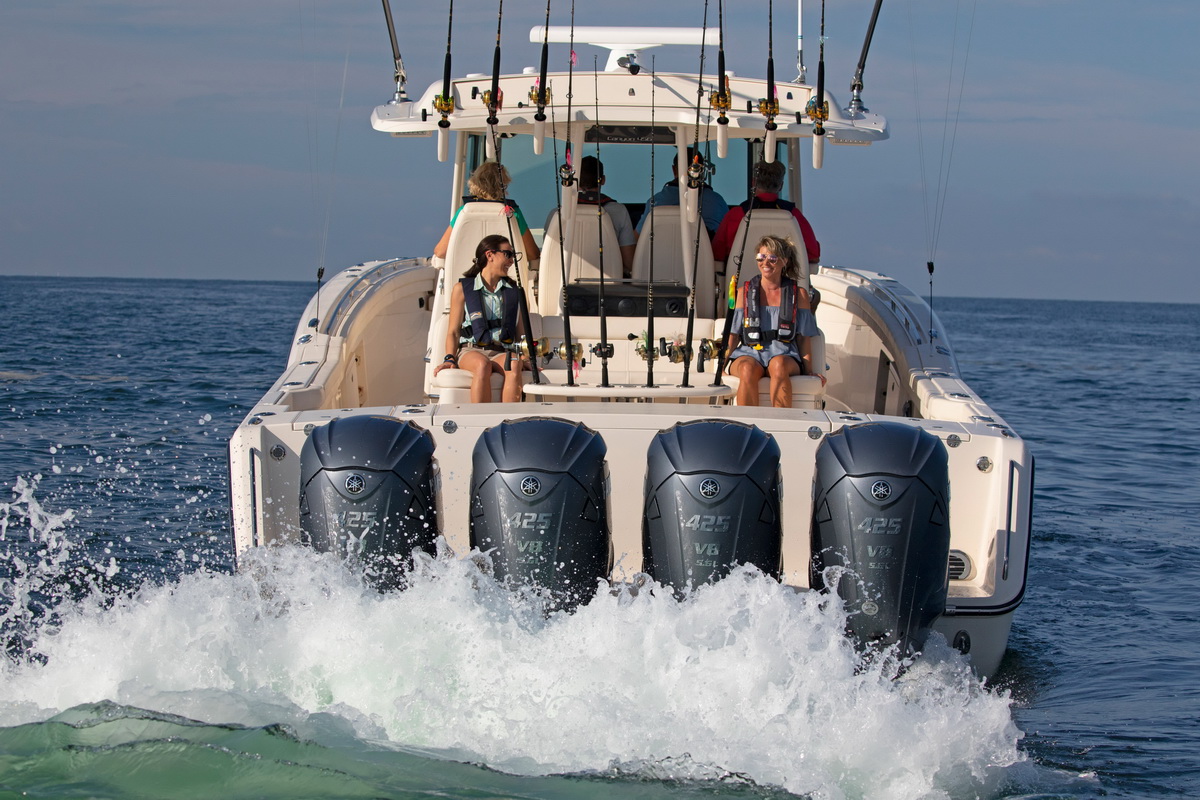 17-5091_canyon-456-grady-white-45-foot-center-console-1c3a7154_resize